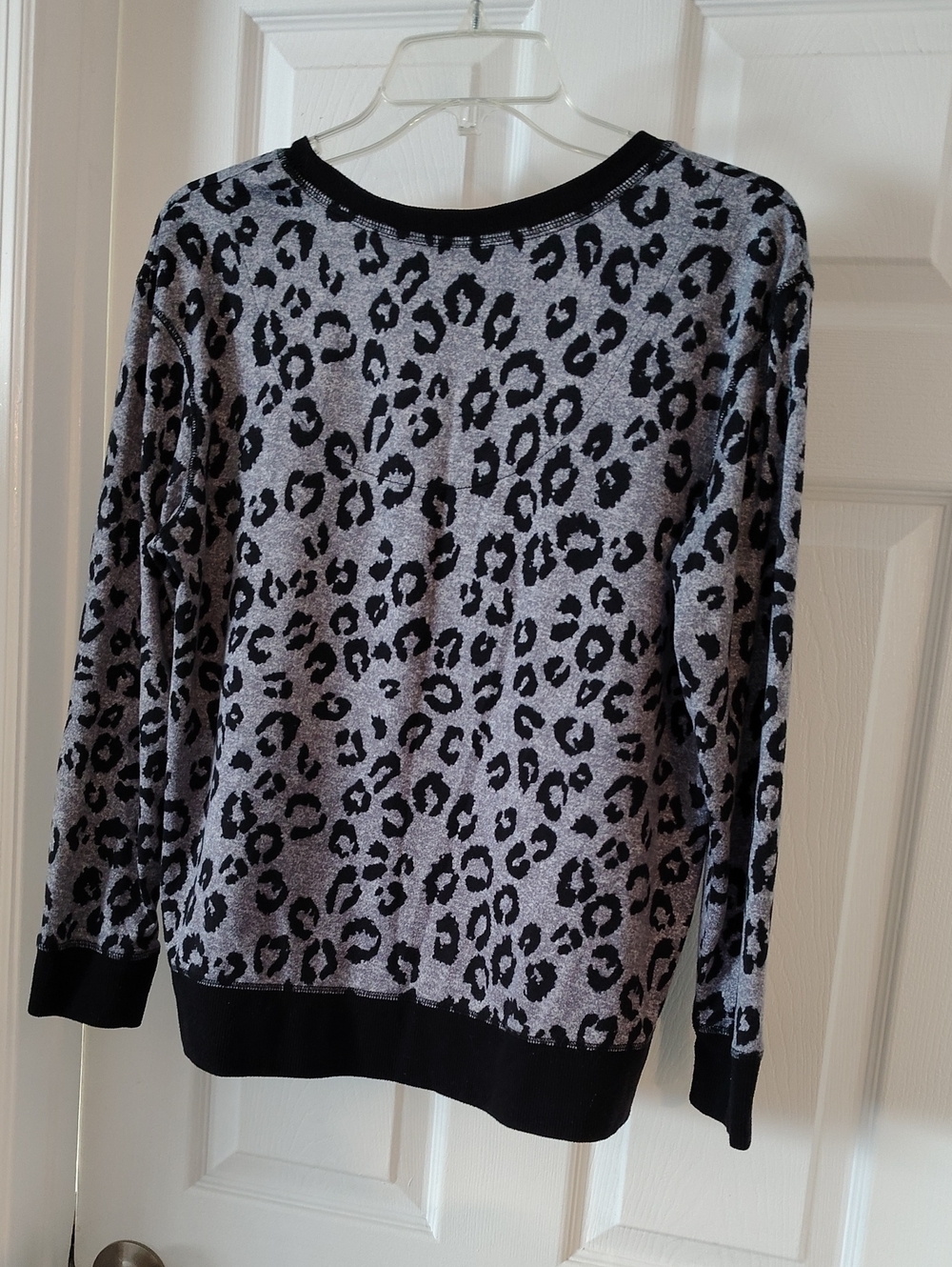 Cuddl Duds 2 Piece Long Sleeve Brushed Sweater Knit Sleep Set Gray Animal Print - Picture 7 of 12